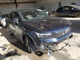 2023 Volvo C40 Recharge Pure Electric Ultimate with VIN YV4ED3GM9P2039427, listed as a Copart auction lot 46353025 with 0 mi miles and Clean Title. Bid and sale history available at carsss.com. Image 4.
