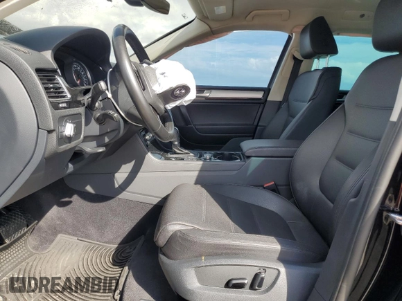 2017 Volkswagen Touareg Sport with VIN WVGEF7BP2HD000699, listed as a Copart auction lot 47234685 with Not Provided miles and Salvage Title. Bid and sale history available at DreamBid. Image 7.