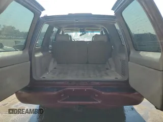 1999 GMC Denali z VIN 1GKEK13RXXR910328, wystawiony jako Copart lot #71494384 z przebiegiem 251 016 mil mil oraz Szkoda całkowita • Salvage title. Historia ofert i sprzedaży dostępna na DreamBid. Obrazek 6.