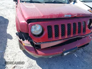 2015 Jeep Patriot Altitude z VIN 1C4NJRBB9FD268780, wystawiony jako IAAI lot #40386558 z przebiegiem 85 756 mil mil oraz . Historia ofert i sprzedaży dostępna na DreamBid. Obrazek 17.