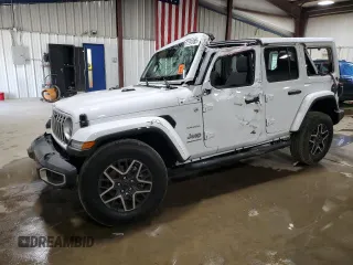 2024 Jeep Wrangler Sahara z VIN 1C4PJXEG8RW238831, wystawiony jako Copart lot #57391085 z przebiegiem 9 531 mil mil oraz Szkoda całkowita • Salvage title. Historia ofert i sprzedaży dostępna na DreamBid. Obrazek 1.