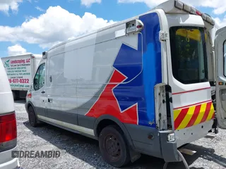 2018 Ford Transit z VIN 1FDYR2CM5JKA14321, wystawiony jako IAAI lot #42231277 z przebiegiem Nie podano mil oraz . Historia ofert i sprzedaży dostępna na DreamBid. Obrazek 14.