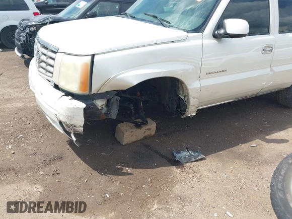 2003 Cadillac Escalade z VIN 1GYEK63N43R166347, wystawiony jako IAAI lot #42377612 z przebiegiem 255 892 mil mil oraz . Historia ofert i sprzedaży dostępna na DreamBid. Obrazek 6.