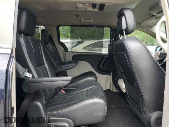2011 Chrysler Town & Country Touring-L with VIN 2A4RR8DG8BR609567, listed as a Copart auction lot 51462205 with 67,446 mi miles and Salvage Title. Bid and sale history available at carsss.com. Image 11.