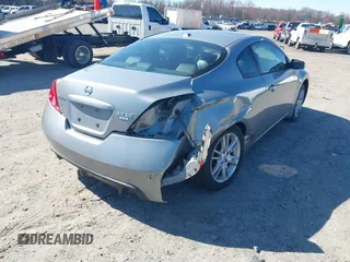 2008 Nissan Altima 3.5 SE with VIN 1N4BL24E88C148687, listed as a IAAI auction lot 41835629 with 217,842 mi miles. Bid and sale history available at carsss.com. Image 4.