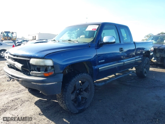 1999 Chevrolet Silverado 1500 LS with VIN 2GCEK19T9X1169077, listed as a IAAI auction lot 41092843 with 303,321 mi miles. Bid and sale history available at carsss.com. Image 17.