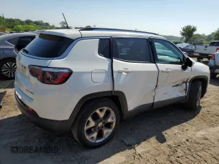 2019 Jeep Compass Limited z VIN 3C4NJCCB7KT676324, wystawiony jako Copart lot #57205244 z przebiegiem 164 705 mil mil oraz Nie do naprawy • Non repairable. Historia ofert i sprzedaży dostępna na DreamBid. Obrazek 3.