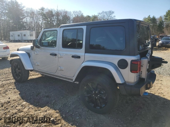 2023 Jeep Wrangler Sahara z VIN 1C4JJXP66PW703050, wystawiony jako Copart lot #53637455 z przebiegiem 7 525 mil mil oraz Czysty tytuł • Clean title. Historia ofert i sprzedaży dostępna na DreamBid. Obrazek 2.