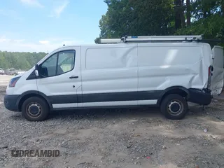 2023 Ford Transit Cargo z VIN 1FTYE1Y82PKA83403, wystawiony jako IAAI lot #42621450 z przebiegiem 44 617 mil mil oraz . Historia ofert i sprzedaży dostępna na DreamBid. Obrazek 14.