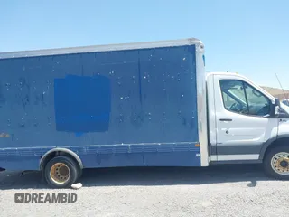 2016 Ford Transit с VIN 1FDBF9ZM8GKA85326, выставлен на аукционе IAAI как лот 42427897 с пробегом Не указан миль и . История ставок и продаж доступна на DreamBid. Изображение 12.