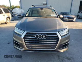 2017 Audi Q7 Premium Plus with VIN WA1LAAF75HD015080, listed as a Copart auction lot 49400355 with 148,173 mi miles and Clean title. Bid and sale history available at DreamBid. Image 5.