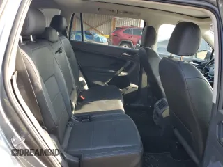 2018 Volkswagen Tiguan SEL z VIN 3VV2B7AX0JM013659, wystawiony jako Copart lot #54154665 z przebiegiem 86 603 mil mil oraz Szkoda całkowita • Salvage title. Historia ofert i sprzedaży dostępna na DreamBid. Obrazek 11.