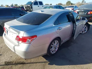 2011 Lexus ES with VIN JTHBK1EG2B2442931, listed as a IAAI auction lot 41337263 with 184,942 mi miles. Bid and sale history available at carsss.com. Image 4.