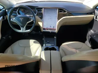 2013 Tesla Model S z VIN 5YJSA1CN6DFP03404, wystawiony jako Copart lot #60239535 z przebiegiem 103 800 mil mil oraz Czysty tytuł • Clean title. Historia ofert i sprzedaży dostępna na DreamBid. Obrazek 9.
