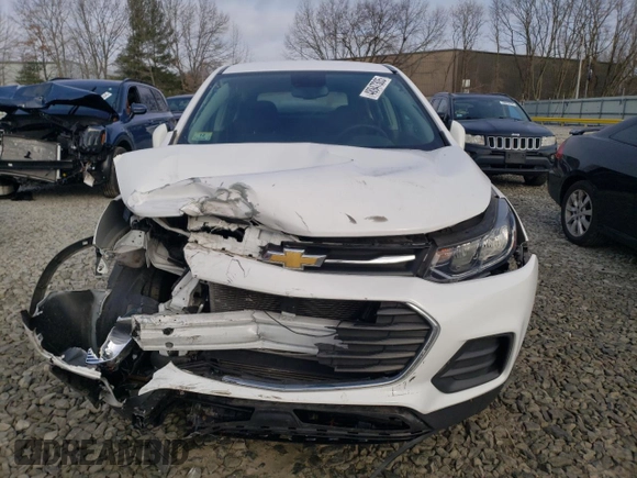 2019 Chevrolet Trax LS with VIN 3GNCJNSB2KL217682, listed as a Copart auction lot 48947305 with 65,836 mi miles and Salvage Title. Bid and sale history available at DreamBid. Image 5.