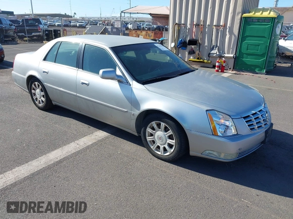 2008 Cadillac DTS 1SD z VIN 1G6KD57Y78U180638, wystawiony jako IAAI lot #42360062 z przebiegiem 90 012 mil mil oraz . Historia ofert i sprzedaży dostępna na DreamBid. Obrazek 1.