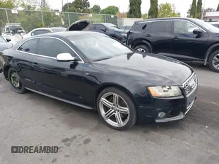 2012 Audi S5 Premium Plus z VIN WAUCVAFR9CA043502, wystawiony jako IAAI lot #42065059 z przebiegiem Nie podano mil oraz . Historia ofert i sprzedaży dostępna na DreamBid. Obrazek 1.