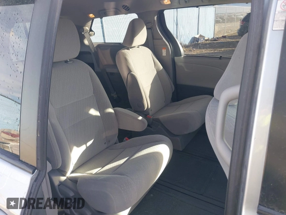 2017 Toyota Sienna LE with VIN 5TDJZ3DC9HS168079, listed as a IAAI auction lot 41175845 with 98,585 mi miles. Bid and sale history available at carsss.com. Image 8.