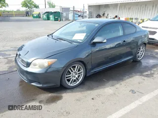 2005 Scion tC z VIN JTKDE167750027919, wystawiony jako IAAI lot #42047588 z przebiegiem 132 831 mil mil oraz . Historia ofert i sprzedaży dostępna na DreamBid. Obrazek 18.