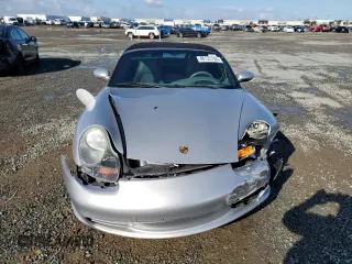 2004 Porsche Boxster z VIN WP0CA29884S620071, wystawiony jako Copart lot #48135755 z przebiegiem 109 050 mil mil oraz Tytuł czysty. Historia ofert i sprzedaży dostępna na DreamBid. Obrazek 5.