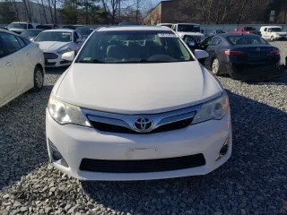 2014 Toyota Camry L with VIN 4T4BF1FK8ER397268, listed as a Copart auction lot 52114735 with 122,210 mi miles and Clean Title. Bid and sale history available at DreamBid. Image 5.