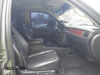 2007 Chevrolet Avalanche 1LT with VIN 3GNEC12067G249531, listed as a IAAI auction lot 41783476 with 156,560 mi miles and . Bid and sale history available at DreamBid. Image 5.