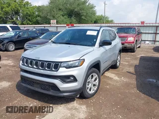 2024 Jeep Compass Latitude with VIN 3C4NJDBN6RT119349, listed as a IAAI auction lot 42125341 with 43,992 mi miles. Bid and sale history available at carsss.com. Image 18.