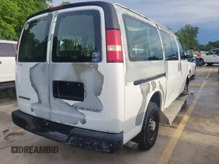 2004 Chevrolet City Express Cargo z VIN 1GAGG25U241161170, wystawiony jako IAAI lot #42470222 z przebiegiem 71 599 mil mil oraz . Historia ofert i sprzedaży dostępna na DreamBid. Obrazek 8.