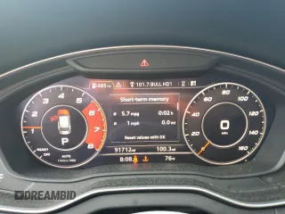 2018 Audi SQ5 Premium Plus z VIN WA1A4AFY6J2103466, wystawiony jako Copart lot #61204895 z przebiegiem 91 712 mil mil oraz Szkoda całkowita • Salvage title. Historia ofert i sprzedaży dostępna na DreamBid. Obrazek 9.