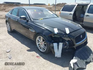 2016 Jaguar XF 35t Prestige with VIN SAJBE4BV8GCY02560, listed as a IAAI auction lot 41704209 with 109,917 mi miles. Bid and sale history available at carsss.com. Image 1.