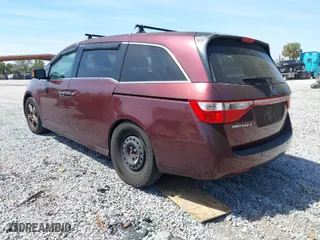 2013 Honda Odyssey Touring with VIN 5FNRL5H96DB037947, listed as a IAAI auction lot 41813910 with 231,920 mi miles. Bid and sale history available at carsss.com. Image 3.