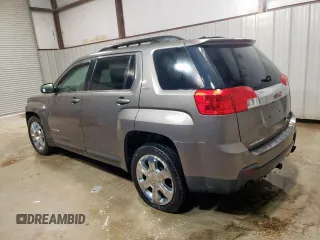 2011 GMC Terrain SLT-1 z VIN 2CTFLUE56B6413021, wystawiony jako Copart lot #56991895 z przebiegiem 263 832 mil mil oraz Czysty tytuł • Clean title. Historia ofert i sprzedaży dostępna na DreamBid. Obrazek 2.
