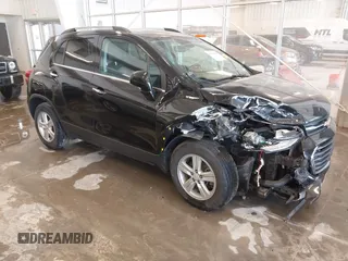 2020 Chevrolet Trax LT z VIN KL7CJLSB6LB018843, wystawiony jako IAAI lot #41796355 z przebiegiem 73 377 mil mil oraz . Historia ofert i sprzedaży dostępna na DreamBid. Obrazek 1.