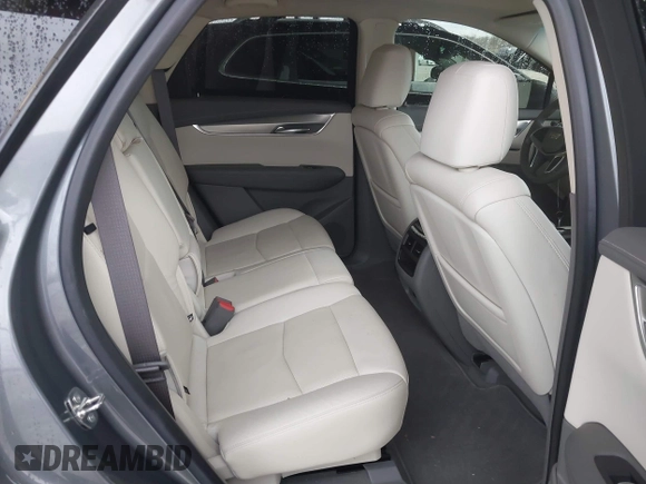 2020 Cadillac XT5 Premium Luxury FWD with VIN 1GYKNCRS4LZ152261, listed as a IAAI auction lot 41300929 with 53,709 mi miles. Bid and sale history available at carsss.com. Image 8.