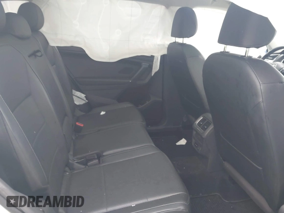 2018 Volkswagen Tiguan SEL with VIN 3VV2B7AX4JM012840, listed as a IAAI auction lot 42263511 with 105,510 mi miles and . Bid and sale history available at DreamBid. Image 8.