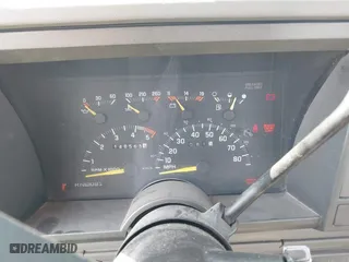 1992 Chevrolet C/K 1500 with VIN 1GCEK14K7NE106585, listed as a IAAI auction lot 40571156 with 148,563 mi miles. Bid and sale history available at carsss.com. Image 15.