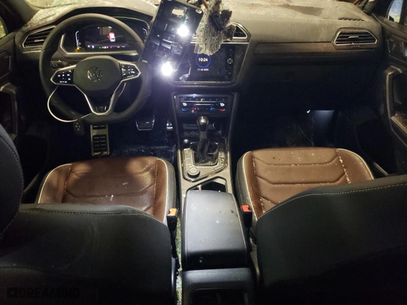 2024 Volkswagen Tiguan SEL R-Line with VIN 3VV4B7AX9RM154122, listed as a Copart auction lot 81941504 with 936 mi miles and Salvage Title. Bid and sale history available at carsss.com. Image 8.