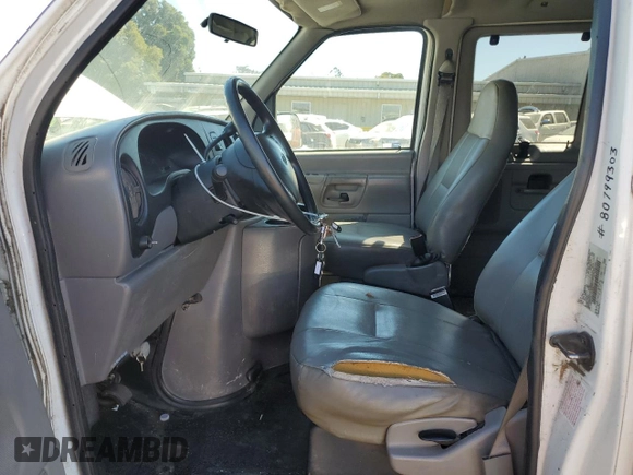 1999 Ford Econoline Wagon XL z VIN 1FBSS31SXXHB17170, wystawiony jako Copart lot #70482974 z przebiegiem 86 575 mil mil oraz Czysty tytuł • Clean title. Historia ofert i sprzedaży dostępna na DreamBid. Obrazek 7.