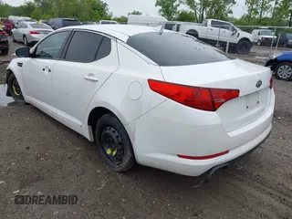 2011 Kia Optima LX z VIN KNAGM4A72B5092737, wystawiony jako IAAI lot #42321978 z przebiegiem 183 742 mil mil oraz . Historia ofert i sprzedaży dostępna na DreamBid. Obrazek 3.