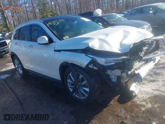 2020 Infiniti QX50 Luxe z VIN 3PCAJ5M32LF121640, wystawiony jako IAAI lot #41311716 z przebiegiem 43 813 mil mil oraz . Historia ofert i sprzedaży dostępna na DreamBid. Obrazek 1.