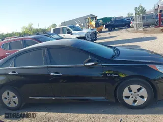 2012 Hyundai Sonata Hybrid with VIN KMHEC4A41CA022251, listed as a IAAI auction lot 42025357 with 157,860 mi miles. Bid and sale history available at carsss.com. Image 17.