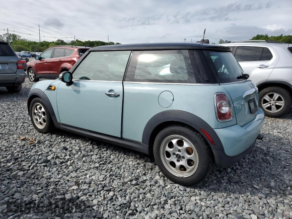 2013 MINI Hardtop z VIN WMWSU3C52DT680586, wystawiony jako Copart lot #59021355 z przebiegiem 208 323 mil mil oraz Czysty tytuł • Clean title. Historia ofert i sprzedaży dostępna na DreamBid. Obrazek 2.