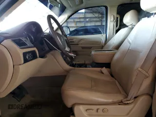 2012 Cadillac Escalade Premium z VIN 1GYS4CEF9CR225037, wystawiony jako Copart lot #50270415 z przebiegiem 172 483 mil mil oraz Szkody całkowita. Historia ofert i sprzedaży dostępna na DreamBid. Obrazek 7.