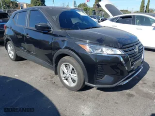 2023 Nissan Kicks S with VIN 3N1CP5BV5PL536098, listed as a IAAI auction lot 41375309 with 29,462 mi miles. Bid and sale history available at carsss.com. Image 1.