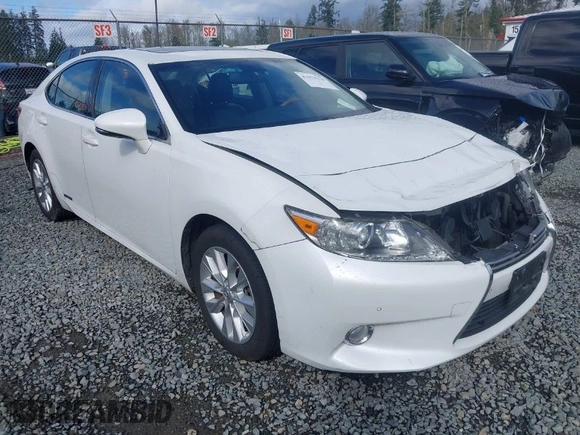 2013 Lexus ES 300h with VIN JTHBW1GG4D2013536, listed as a IAAI auction lot 41979270 with 98,515 mi miles and . Bid and sale history available at DreamBid. Image 1.