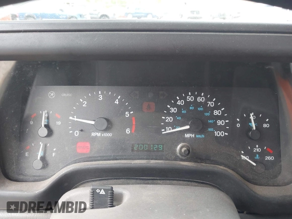 1998 Jeep Wrangler SE with VIN 1J4FY29P2WP766420, listed as a IAAI auction lot 42318624 with 200,129 mi miles and . Bid and sale history available at DreamBid. Image 7.