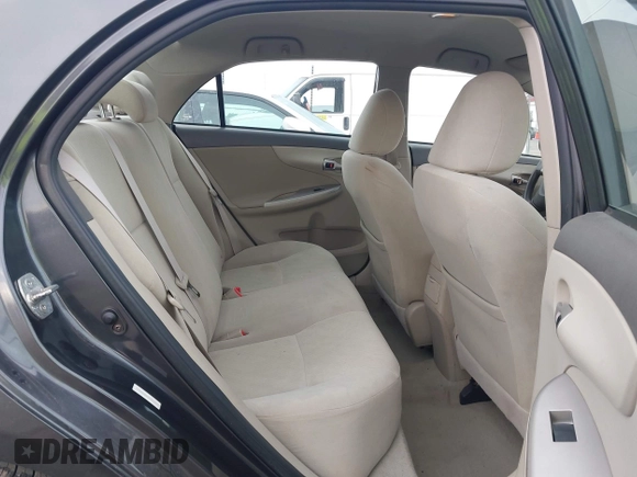 2010 Toyota Corolla z VIN 1NXBU4EE7AZ245649, wystawiony jako IAAI lot #42116044 z przebiegiem 124 984 mil mil oraz . Historia ofert i sprzedaży dostępna na DreamBid. Obrazek 8.