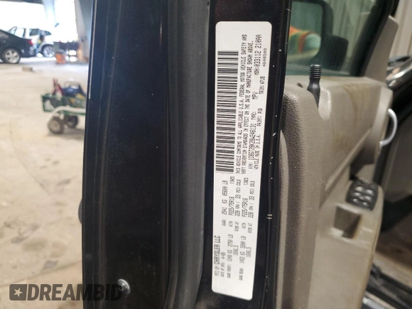 2008 Dodge Nitro SXT z VIN 1D8GT28K28W246131, wystawiony jako Copart lot #60037665 z przebiegiem 119 831 mil mil oraz Szkoda całkowita • Salvage title. Historia ofert i sprzedaży dostępna na DreamBid. Obrazek 13.