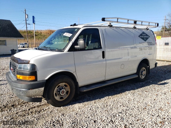 2019 GMC Savana Cargo Van with VIN 1GTW7AFG6K1294520, listed as a Copart auction lot 83498774 with 145,685 mi miles and Salvage Title. Bid and sale history available at carsss.com. Image 1.