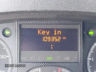 2016 Ram ProMaster Cargo z VIN 3C6TRVAG5GE134667, wystawiony jako IAAI lot #41411317 z przebiegiem 109 352 mil mil oraz . Historia ofert i sprzedaży dostępna na DreamBid. Obrazek 15.
